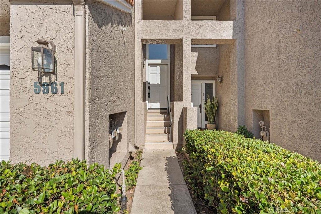 5961 Paseo Encantada
