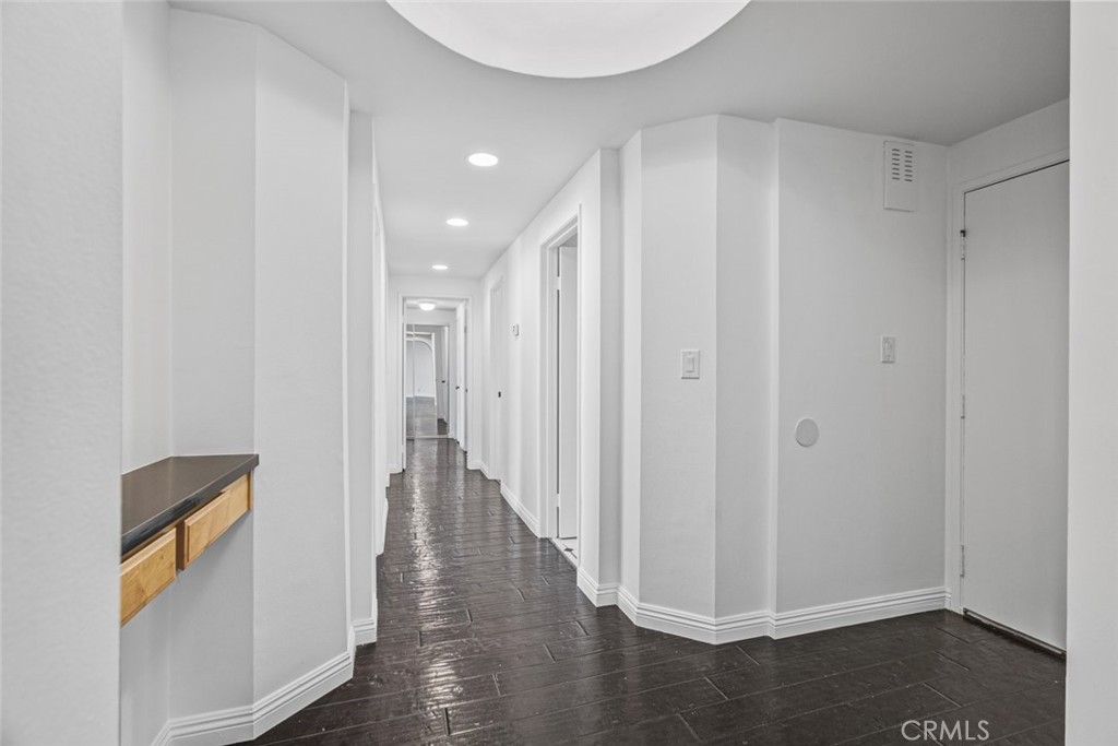 Properties 4 8455 Fountain Avenue 517