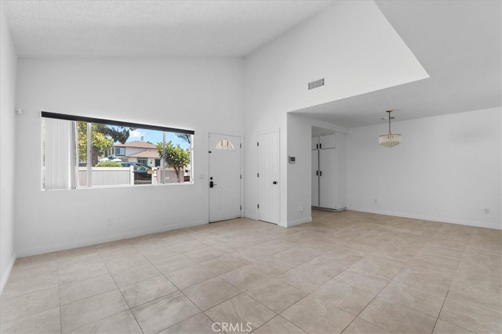 900 W Sierra Madre 44