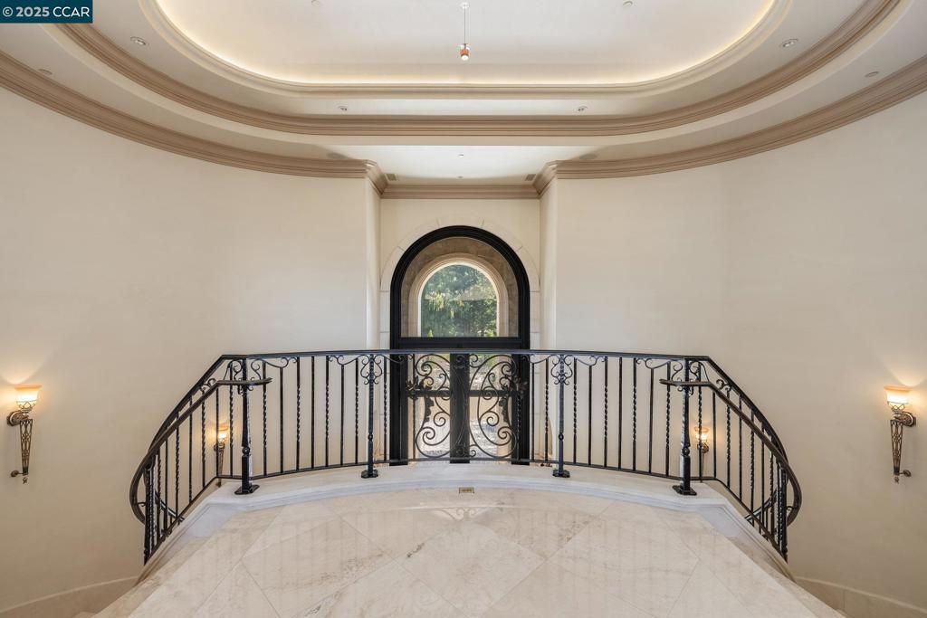 BLACKHAWK C. C. - Residential