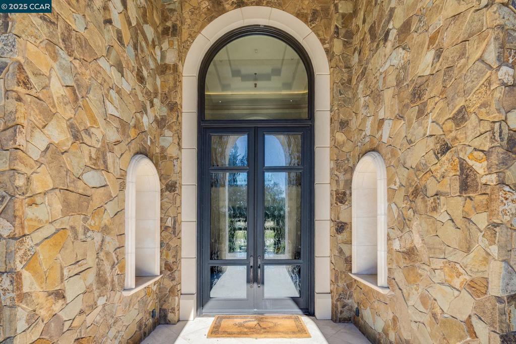 BLACKHAWK C. C. - Residential