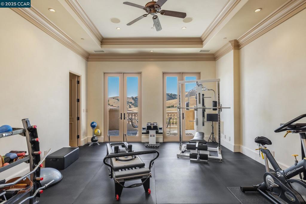 BLACKHAWK C. C. - Residential