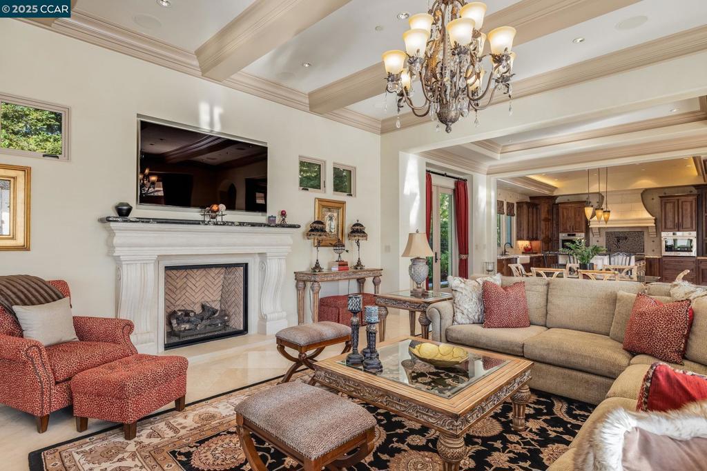 BLACKHAWK C. C. - Residential