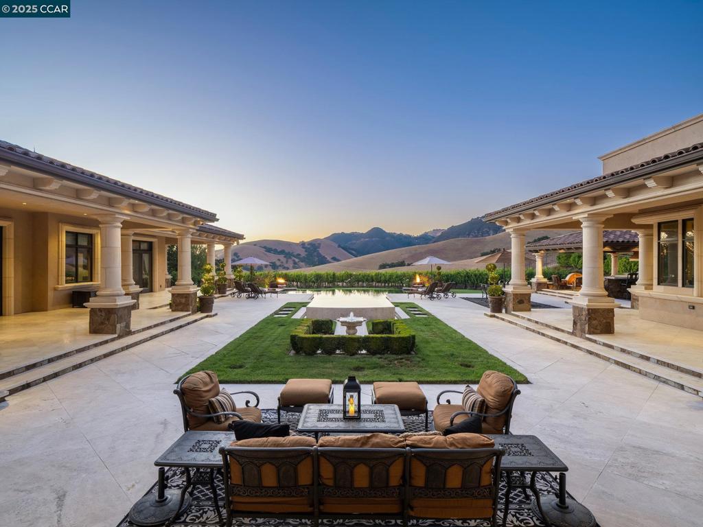 BLACKHAWK C. C. - Residential