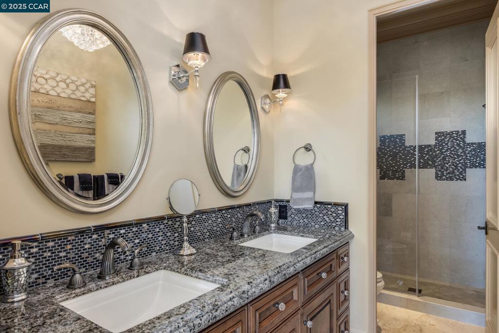 BLACKHAWK C. C. - Residential