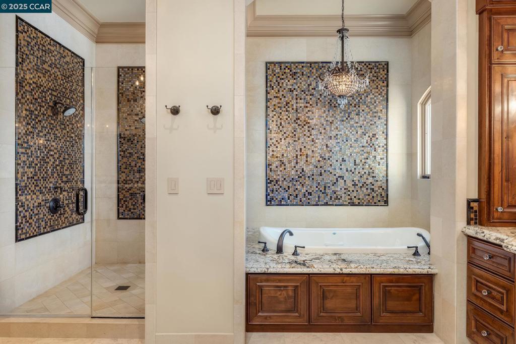 BLACKHAWK C. C. - Residential