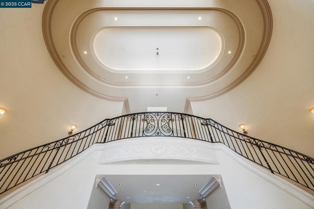 BLACKHAWK C. C. - Residential