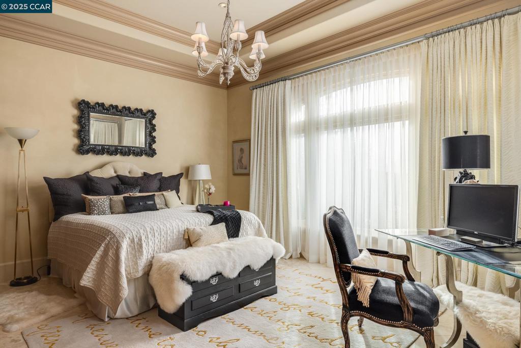 BLACKHAWK C. C. - Residential