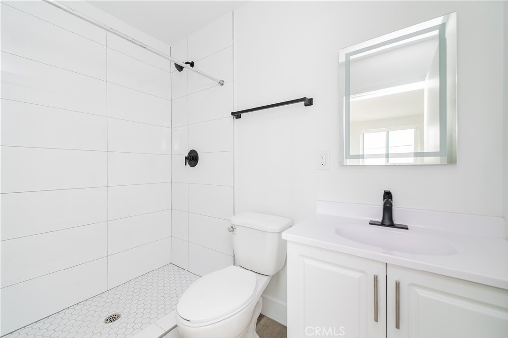 1598 W 36th Street