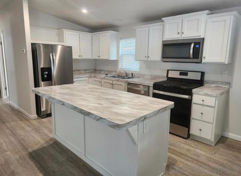 Photo of 22899 Byron Road Rd #49, Crestline, CA 92325 (MLS # 260013081SD)