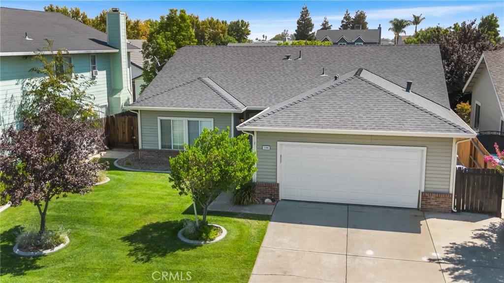 Welcome to this spacious four-bedroom, two-bath home located in the highly sought-after Peggi Hiller School District. Nestled in an established neighborhood within walking distance to schools, this home offers comfort, convenience, and room for everyone.
Inside, you’ll find a separate living room and family room, providing flexible spaces for both entertaining and everyday living. The layout is designed to accommodate gatherings while still giving you cozy retreats for relaxation.
The established community setting offers mature landscaping, quiet streets, and a welcoming atmosphere—perfect for families or anyone looking for a home in a well-loved neighborhood.
Don’t miss your chance to own this wonderful property in one of the area’s most desirable locations!