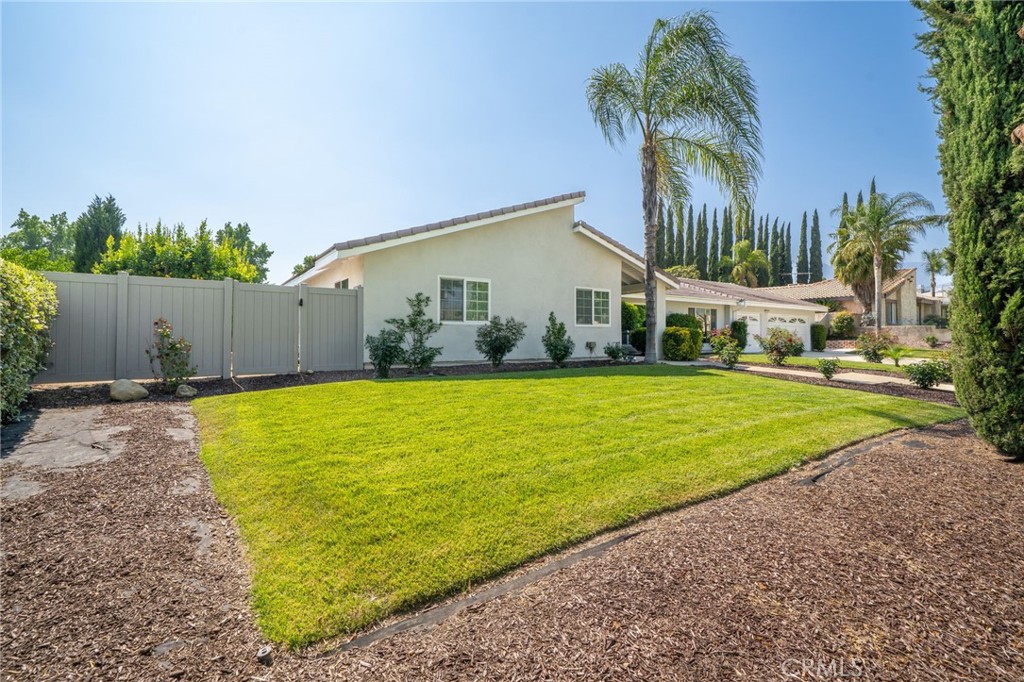 1817 N Vallejo Way