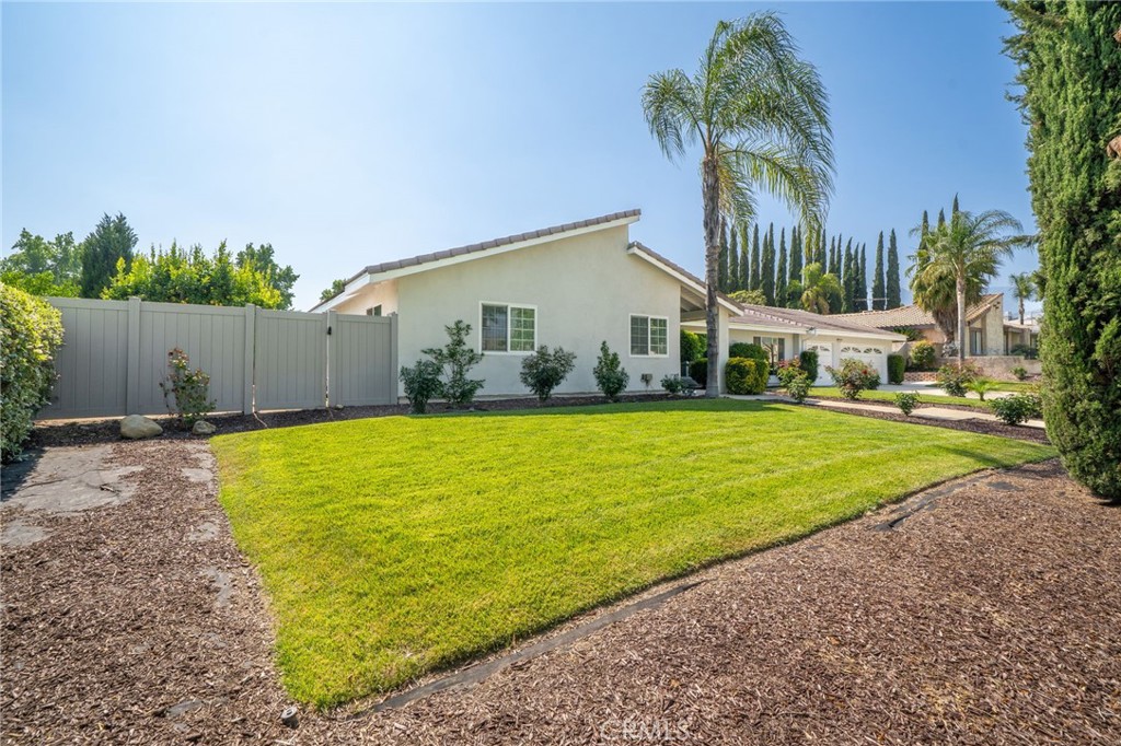 1817 N Vallejo Way