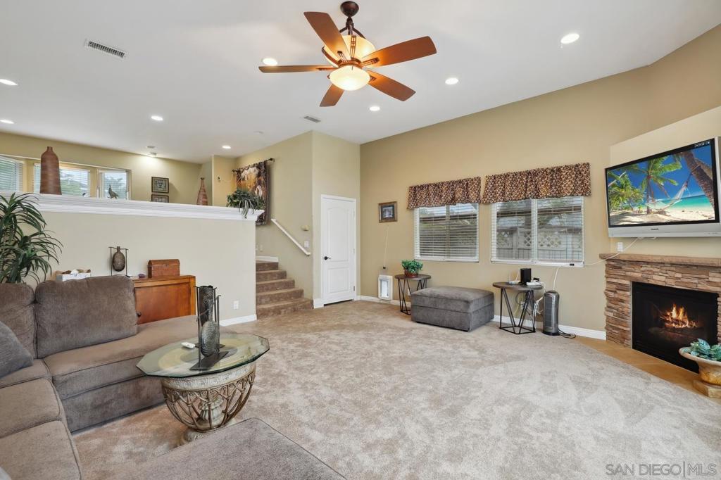 2725 Morning Glory Ln