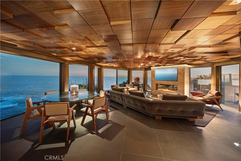 Photo of 3 N La Senda Dr, Laguna Beach, CA 92651 (MLS # LG25222595)