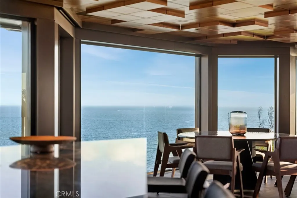 Laguna Beach, California 92651, United States, 4 Bedrooms Bedrooms, ,4 BathroomsBathrooms,Residential,Active,219515