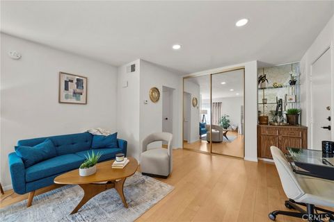 Photo of 1735 N Fuller Ave #425, Los Angeles, CA 90046 (MLS # SR26061279)