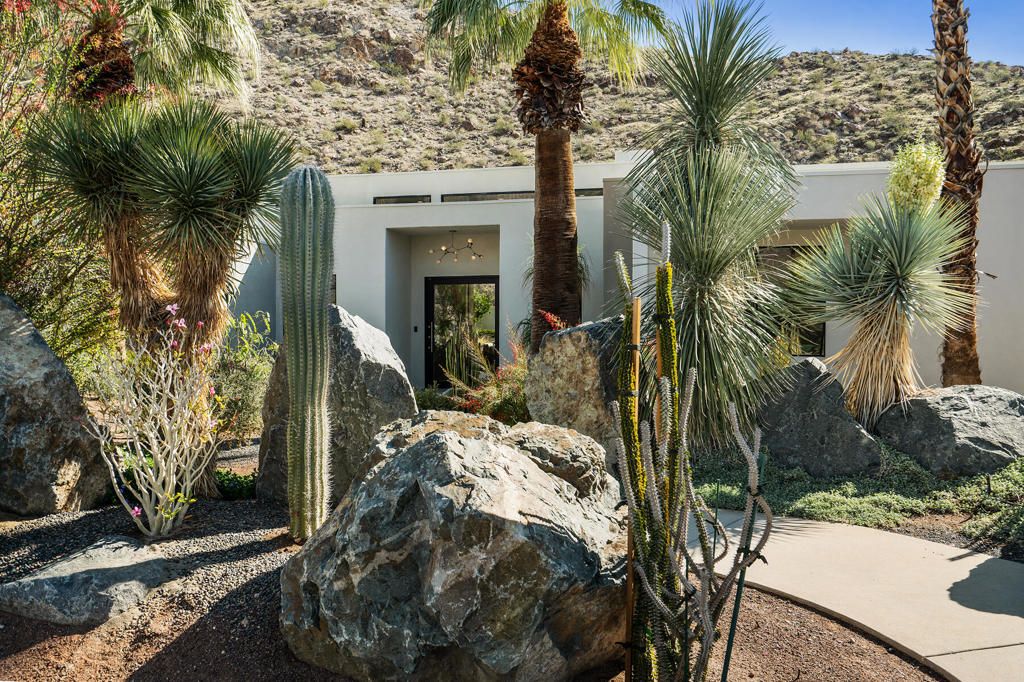 Photo of 3192 E Bogert Trail, Palm Springs, CA 92264 (MLS # 219137026PS)