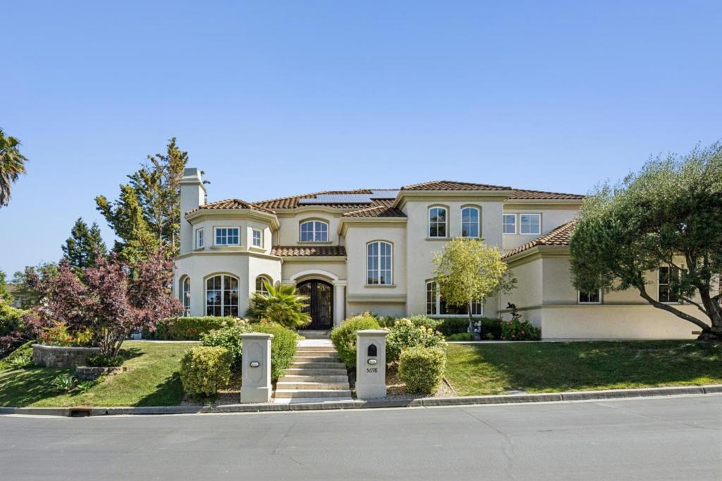 5698 La Seyne Place