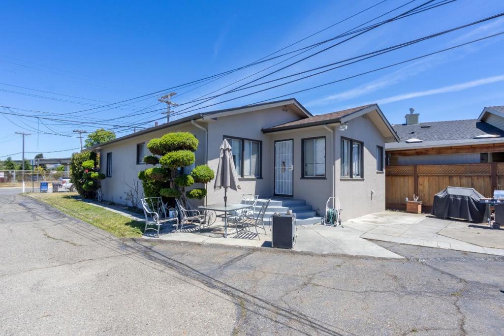 563 Laurel Avenue