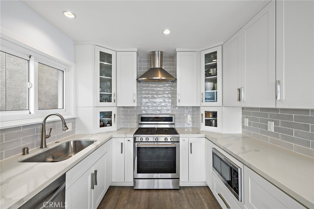 520 Cliff Drive 304