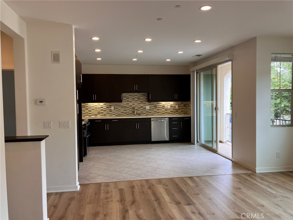 BROOKLAND (BKBRK) - Residential Lease