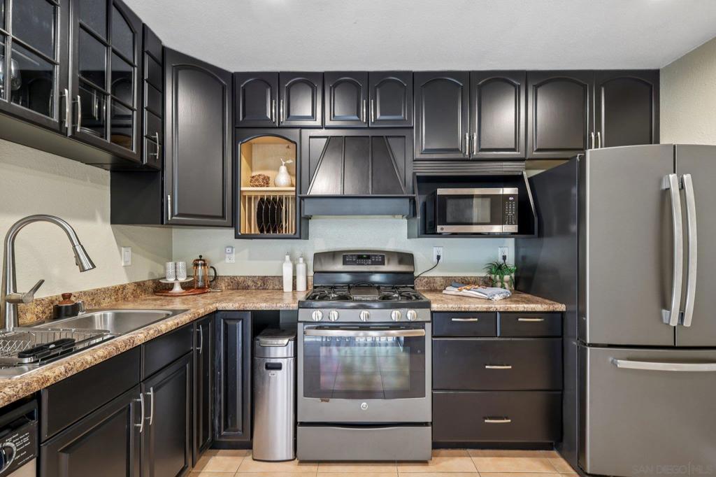 Lakeside - Residential