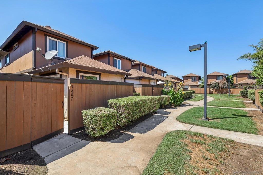 Lakeside - Residential