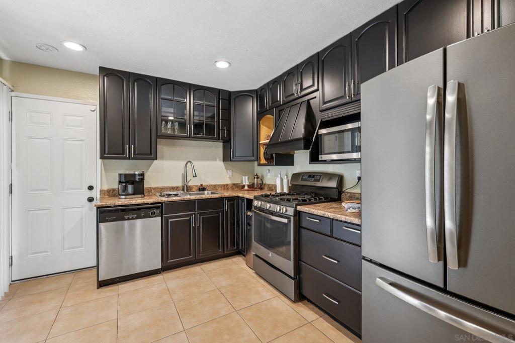 Lakeside - Residential