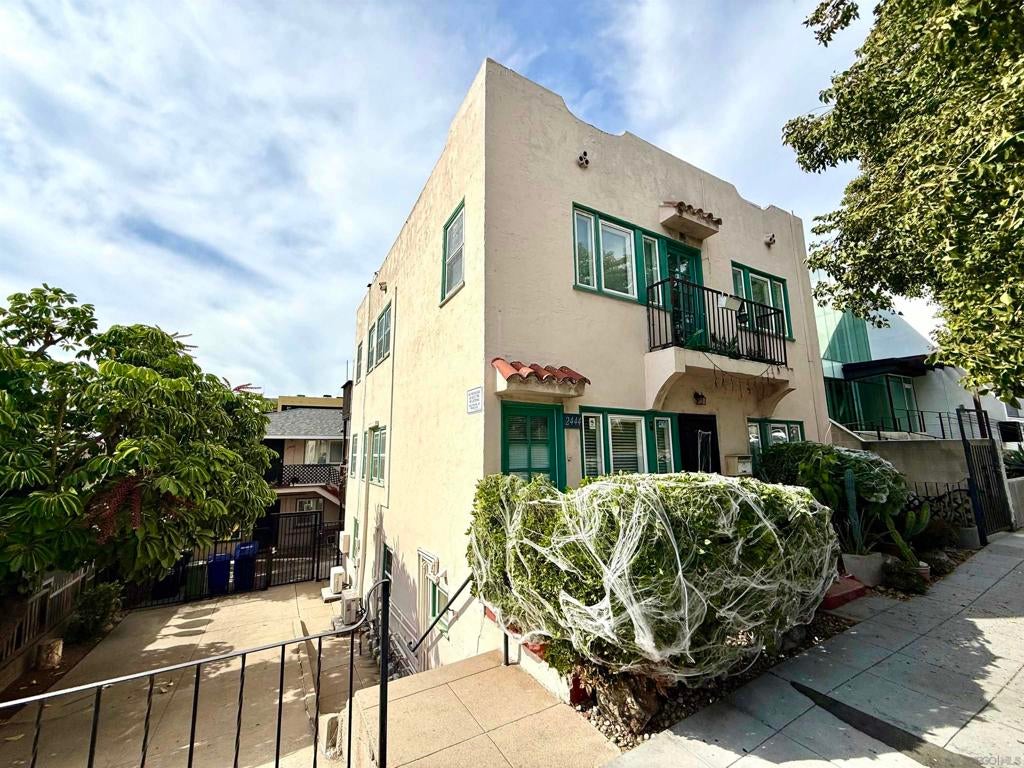 2438 India Street