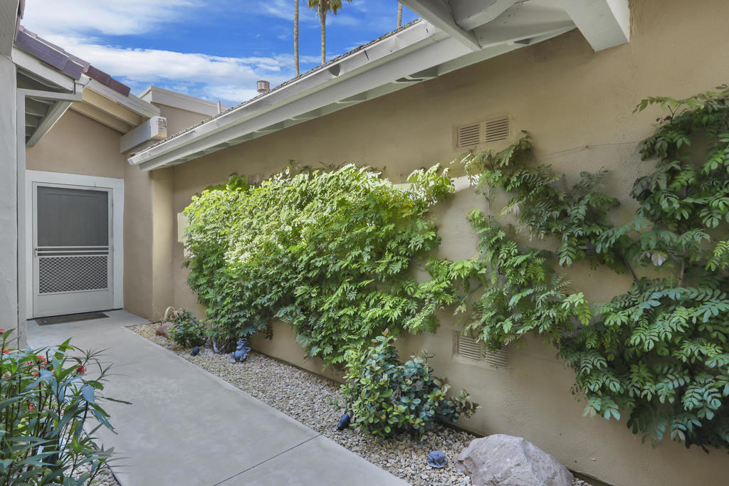293 Bouquet Canyon Drive