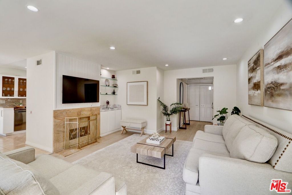 Photo of 2345 Roscomare Road #303, Los Angeles, CA 90077 (MLS # 25568353)