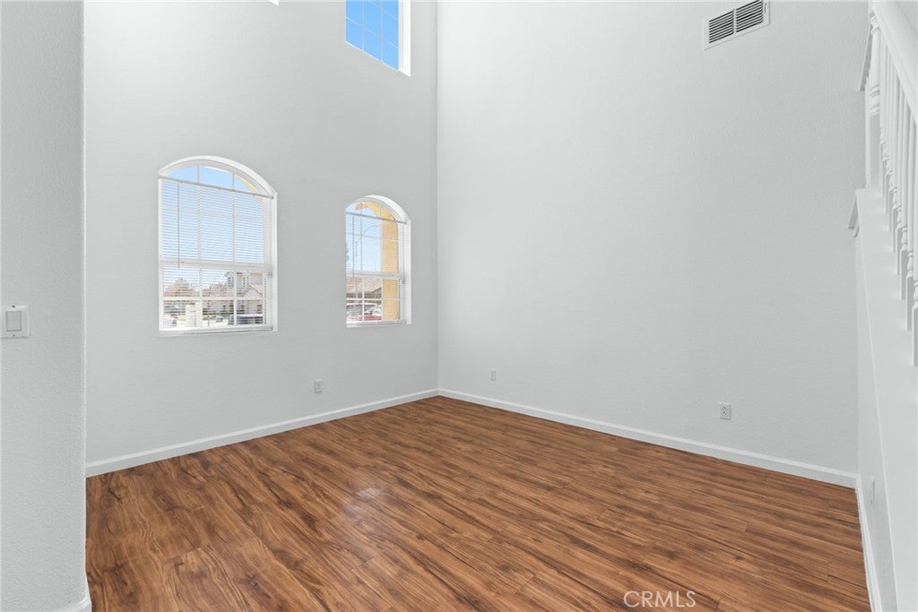 1463 Esplanade