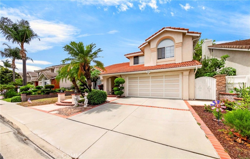 16027 Crestline DR