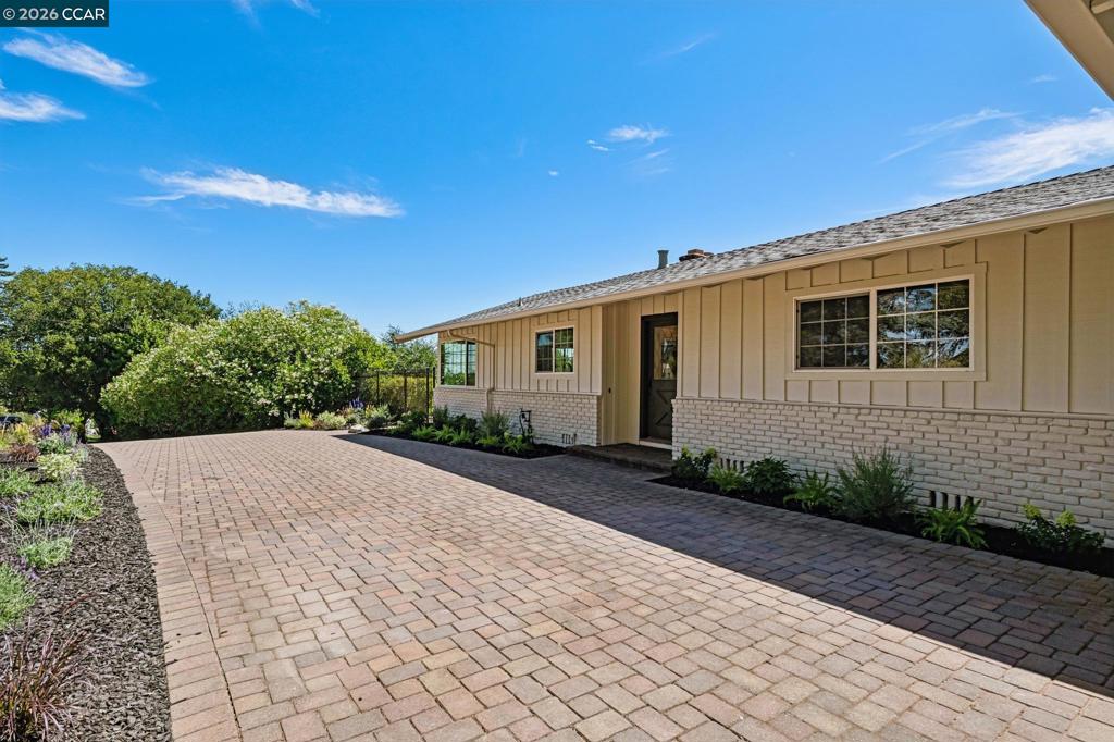37 Chapel Dr. DR, Lafayette CA 94549