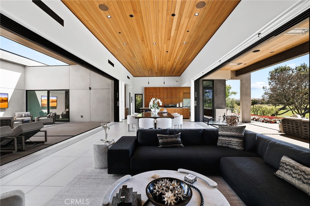 Huntington Seacliff (HSEA) - Residential