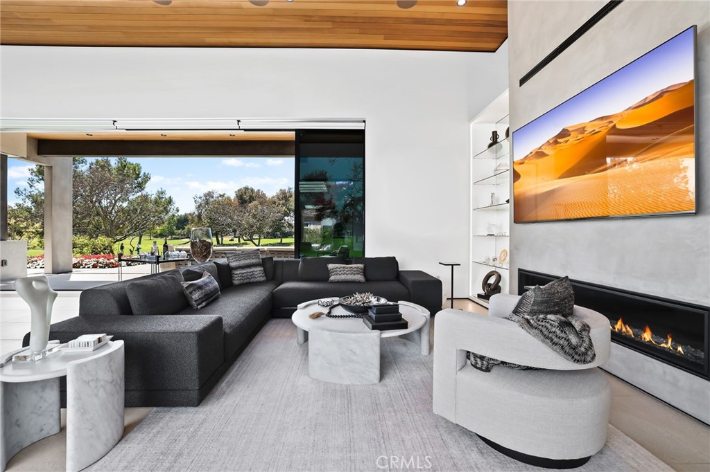 Huntington Seacliff (HSEA) - Residential