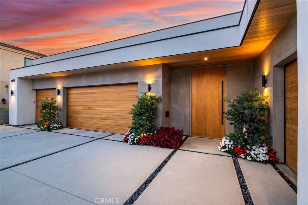 Huntington Seacliff (HSEA) - Residential