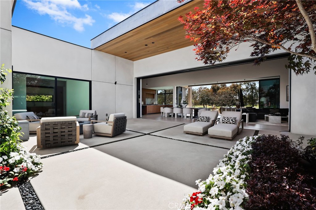 Huntington Seacliff (HSEA) - Residential