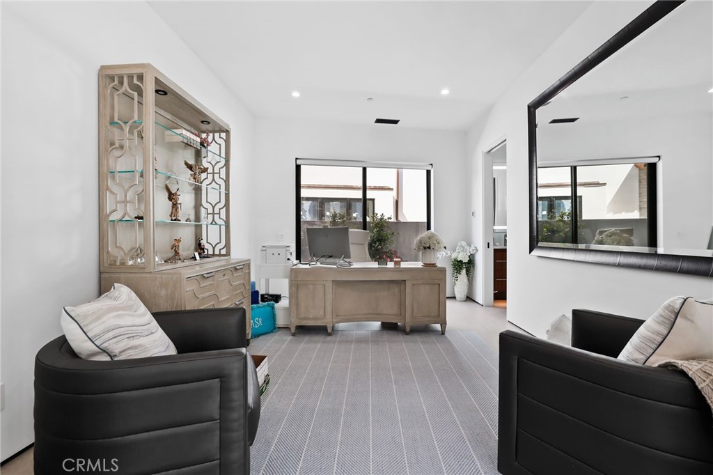 Huntington Seacliff (HSEA) - Residential