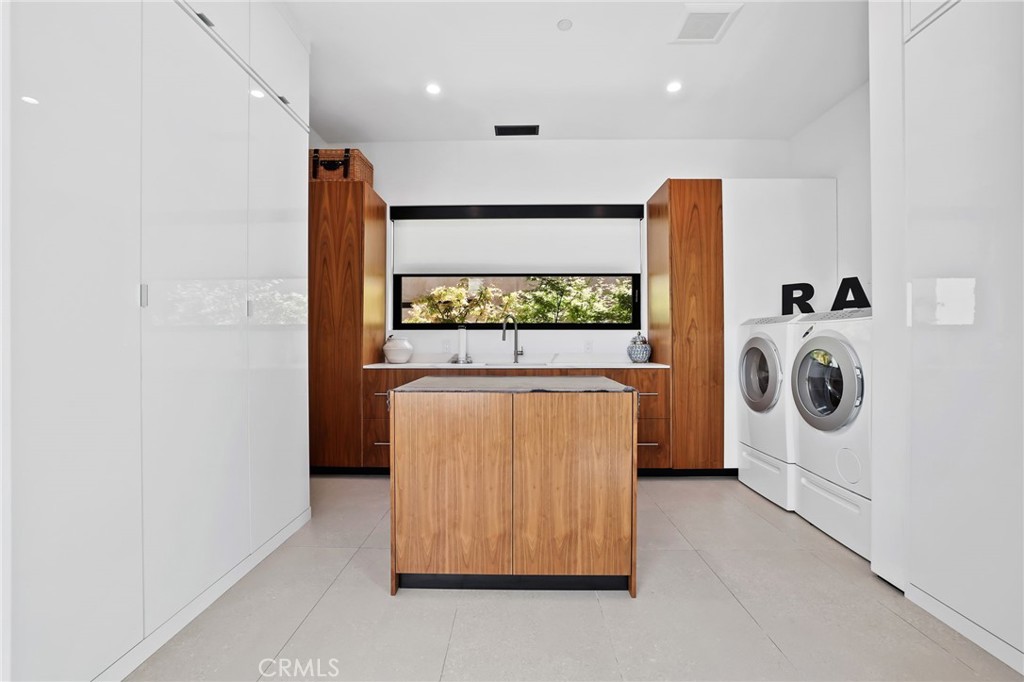 Huntington Seacliff (HSEA) - Residential