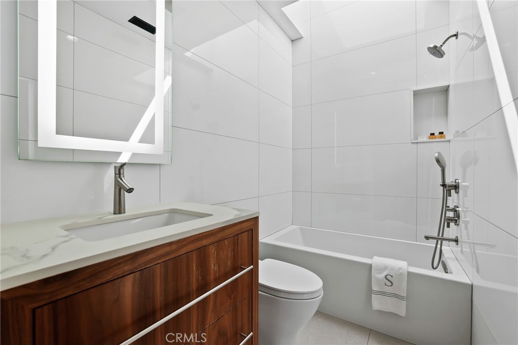 Huntington Seacliff (HSEA) - Residential