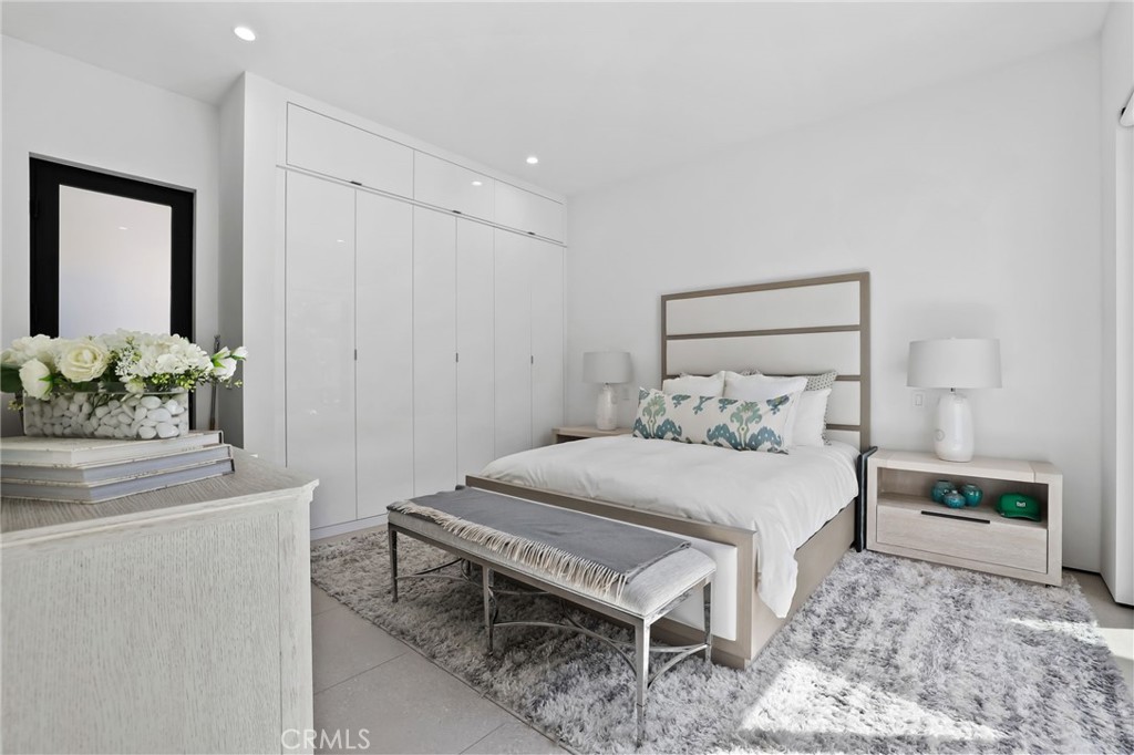 Huntington Seacliff (HSEA) - Residential