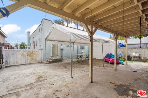 Tiny photo for 5837 4th Avenue, Los Angeles, CA 90043 (MLS # 26103055)