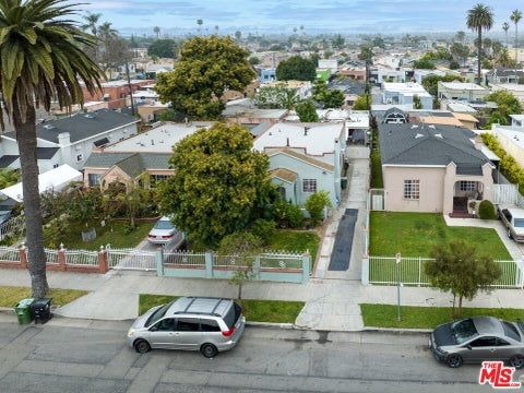 Tiny photo for 5837 4th Avenue, Los Angeles, CA 90043 (MLS # 26103055)