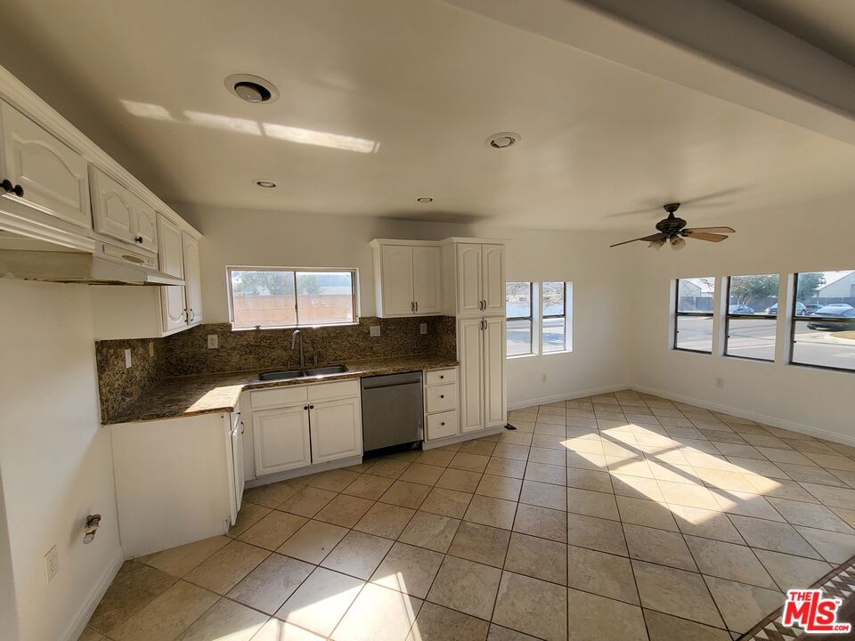 1760 S Vecino Avenue