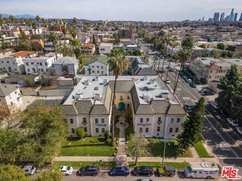 Photo of 100 N Kenmore Avenue, Los Angeles, CA 90004 (MLS # 26850625)
