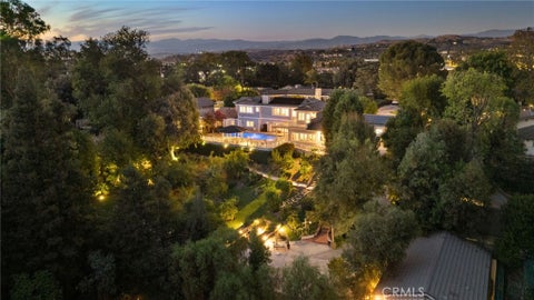 Photo of 24335 Arcadia Street, Newhall, CA 91321 (MLS # SR26188886)