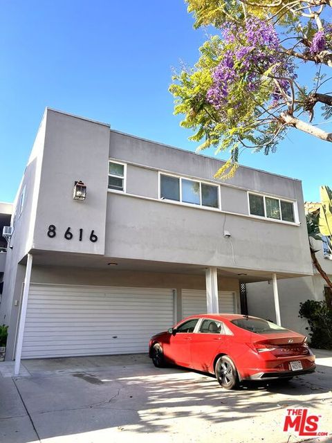 Photo of 8616 Gregory Way, Los Angeles, CA 90035 (MLS # 26708273)
