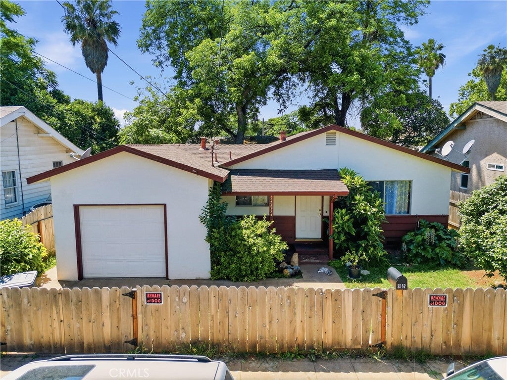 2262 Hewitt Avenue